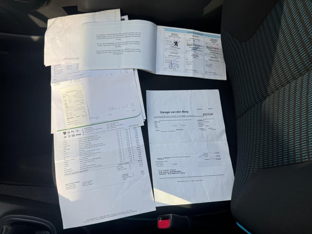 Peugeot 107 1.0 première/apk/airco/facelift/150.000/carplay/