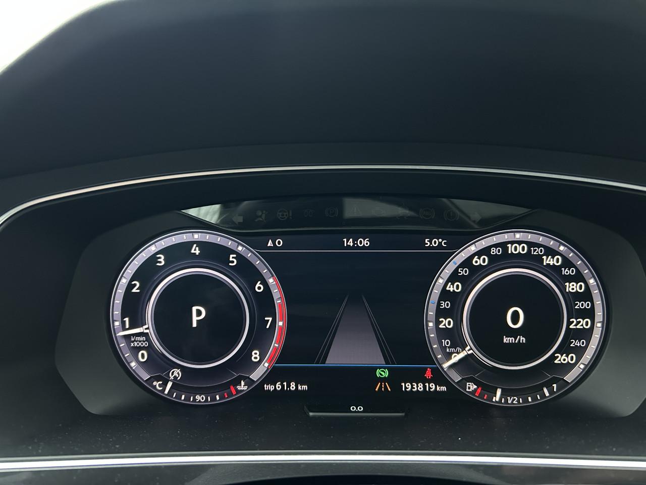 Volkswagen Tiguan 1.4 TSI ACT R-LINE|APK|STOELV|TREKH|PANO