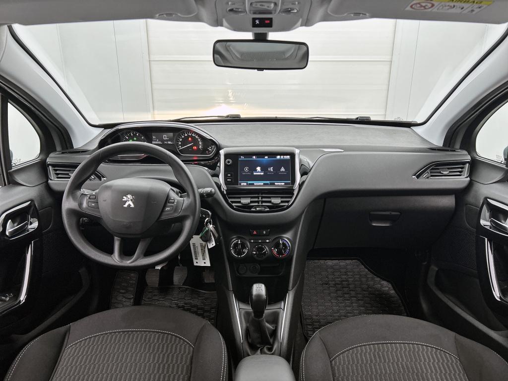 Peugeot 208 82 pk blue lion | rijklaar | trekhaak | navigatie | parkeersens