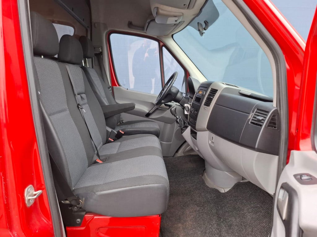 Mercedes-Benz Sprinter 210 2.2 cdi 366 hd 3 zits / side bars / perfect voor