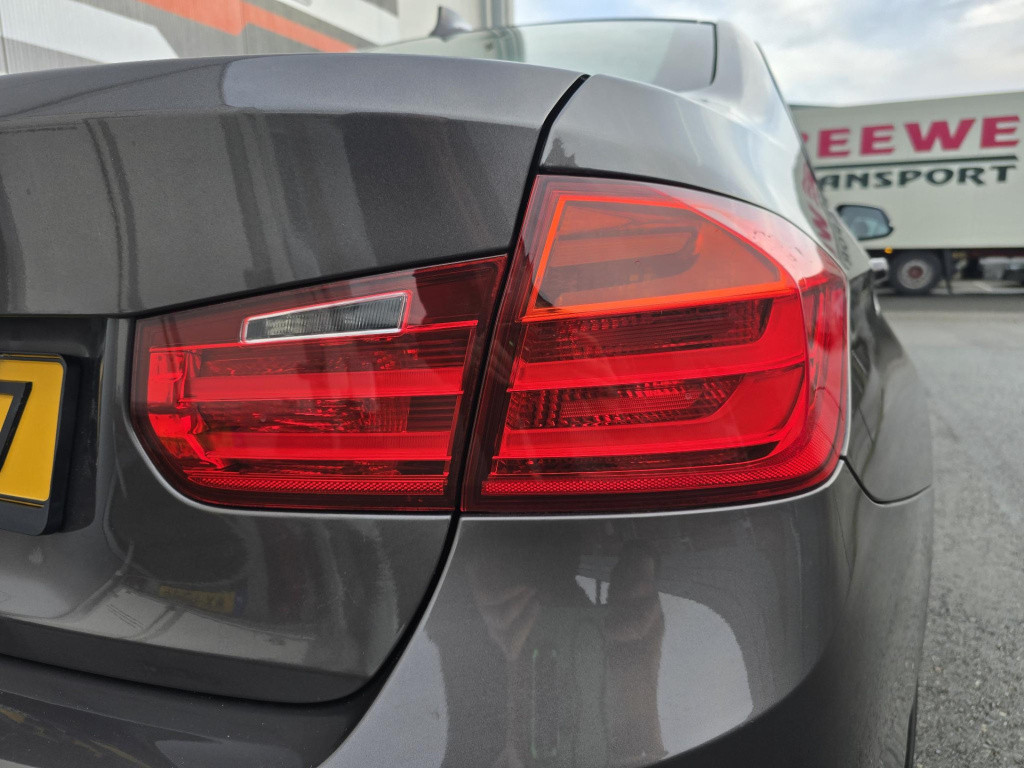 BMW 3-serie 320i efficientdynamics edition business