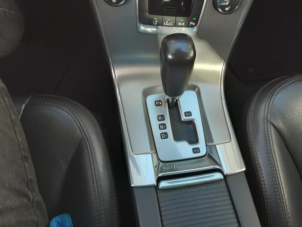 Volvo XC60 2.0 t5 momentum