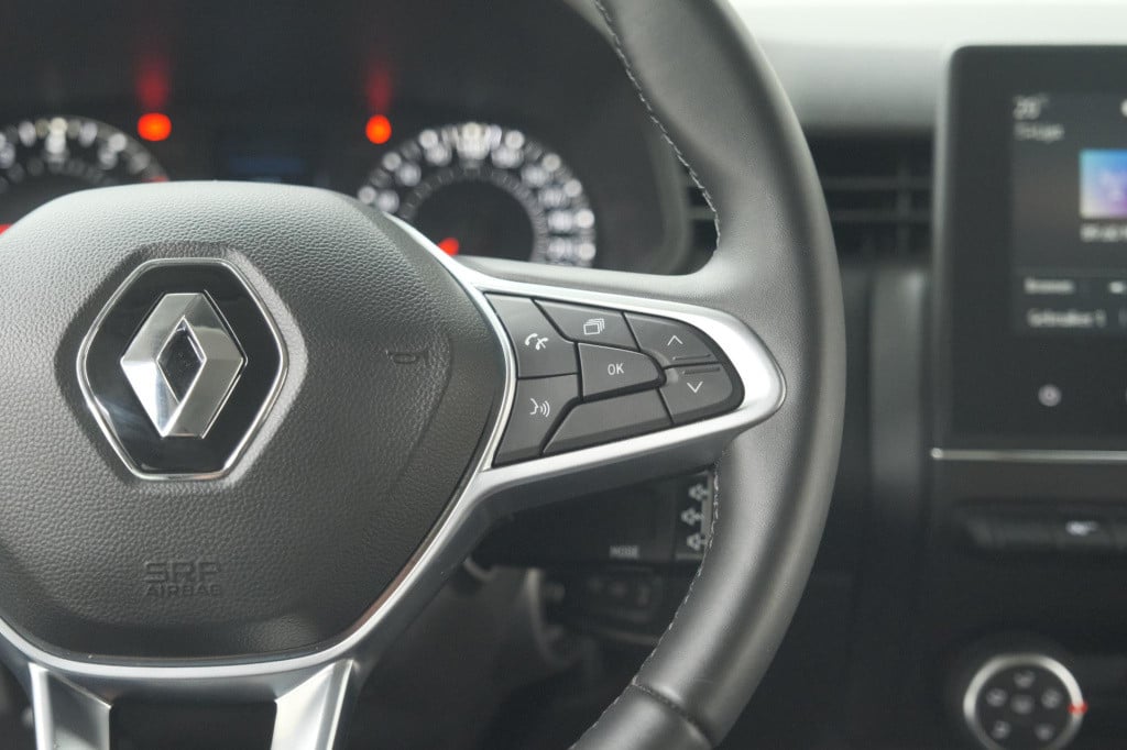 Renault Clio tce 90 equilibre | parkeersensoren | apple carplay | cruise co