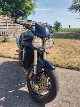 Triumph Speed Triple 1050