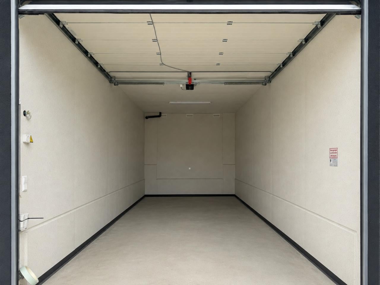 TE HUUR | XXL Garageboxen in Wissenkerke