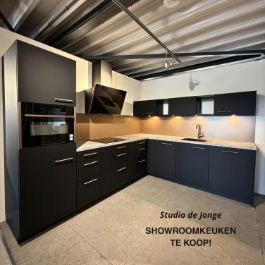 Showroom uitverkoop bij Studio de Jonge – Showroomkeuken te koop