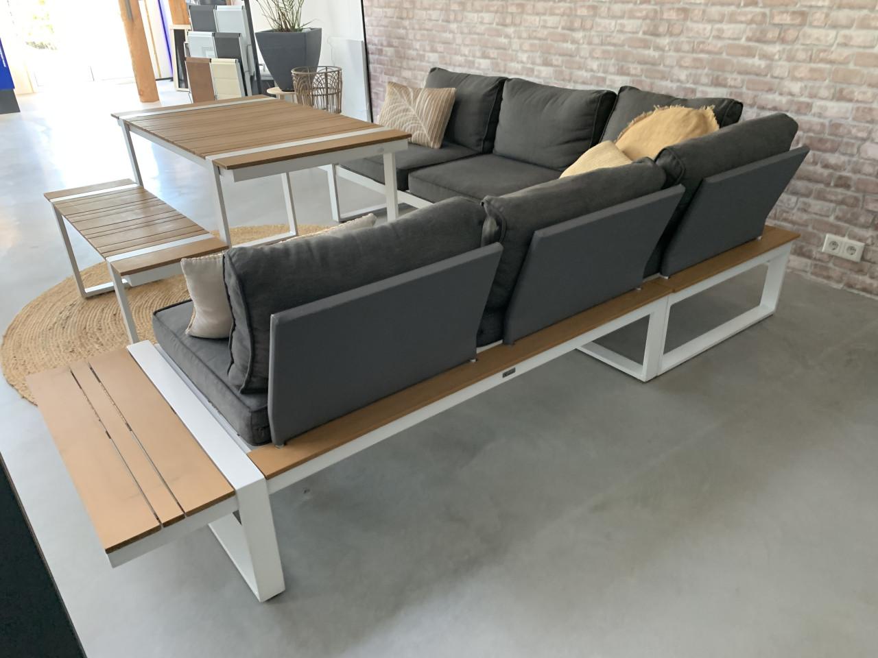 Loungeset met kussens, hoge en lage tafel