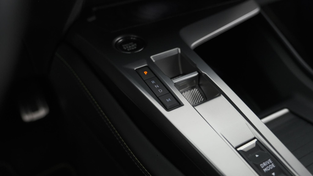 Peugeot 308 puretech 130 gt pack business | camera | dodehoekdetectie | app