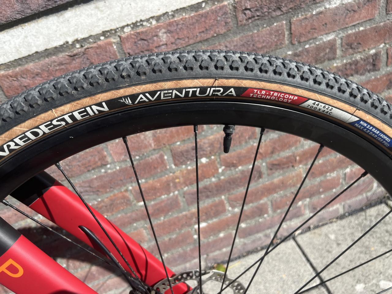 Cube Nuroad C62 pro maat M