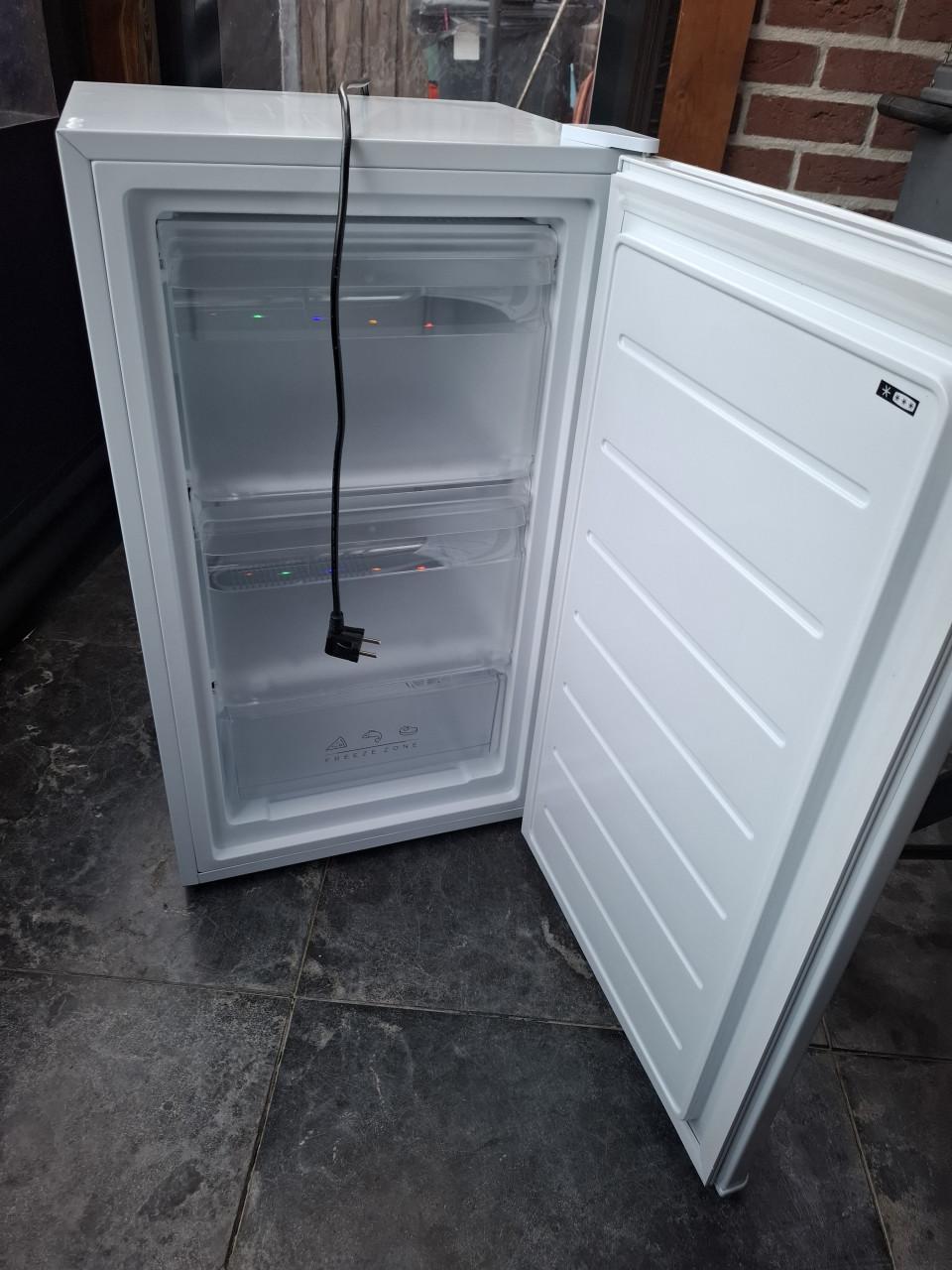 Vriezer tafelmodel Tomado 60 liter