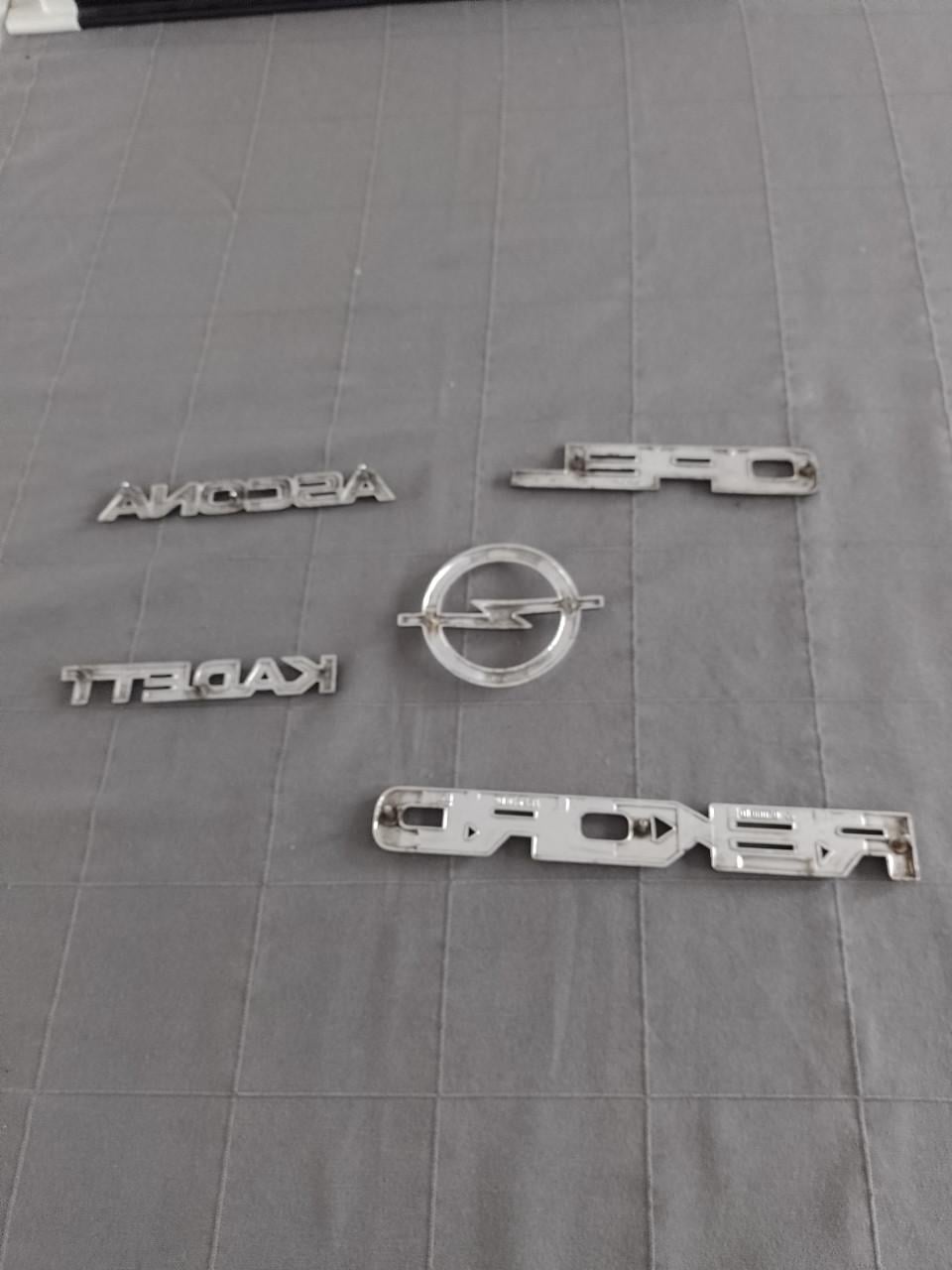 Originele  Emblemen Opel Record-Ascona-Kadett-wieldeksels