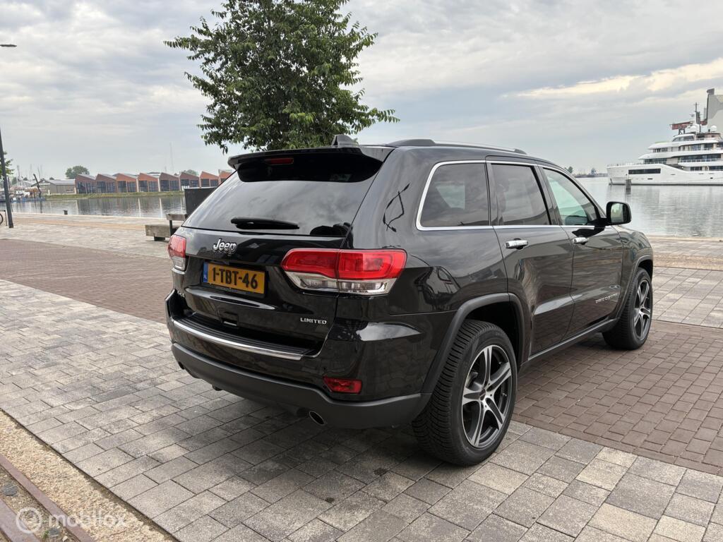 Jeep Grand Cherokee 3.0CRD Limited 4X4 Pano km185.990 BJ2014