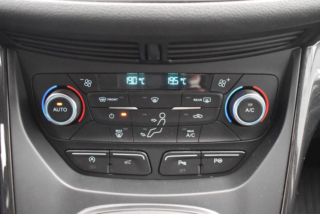 Ford Kuga 1.5 titanium 4wd | climate control | cruise control | achteruitri