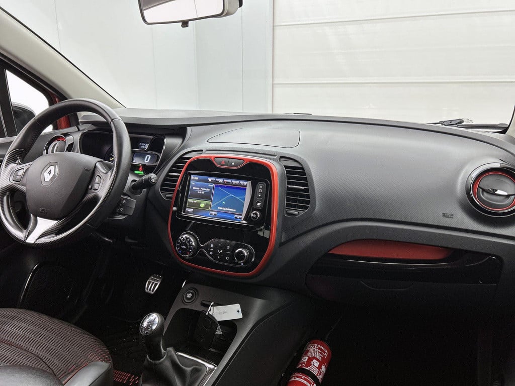 Renault Captur 0.9 tce helly hansen | navigatie | climate control | cruise 