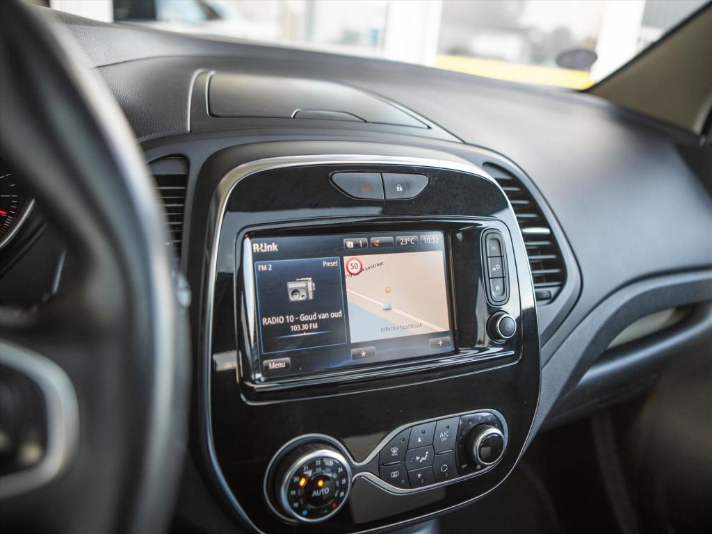 Renault Captur tce 150 intens automaat | trekhaak | pano dak | camera | par