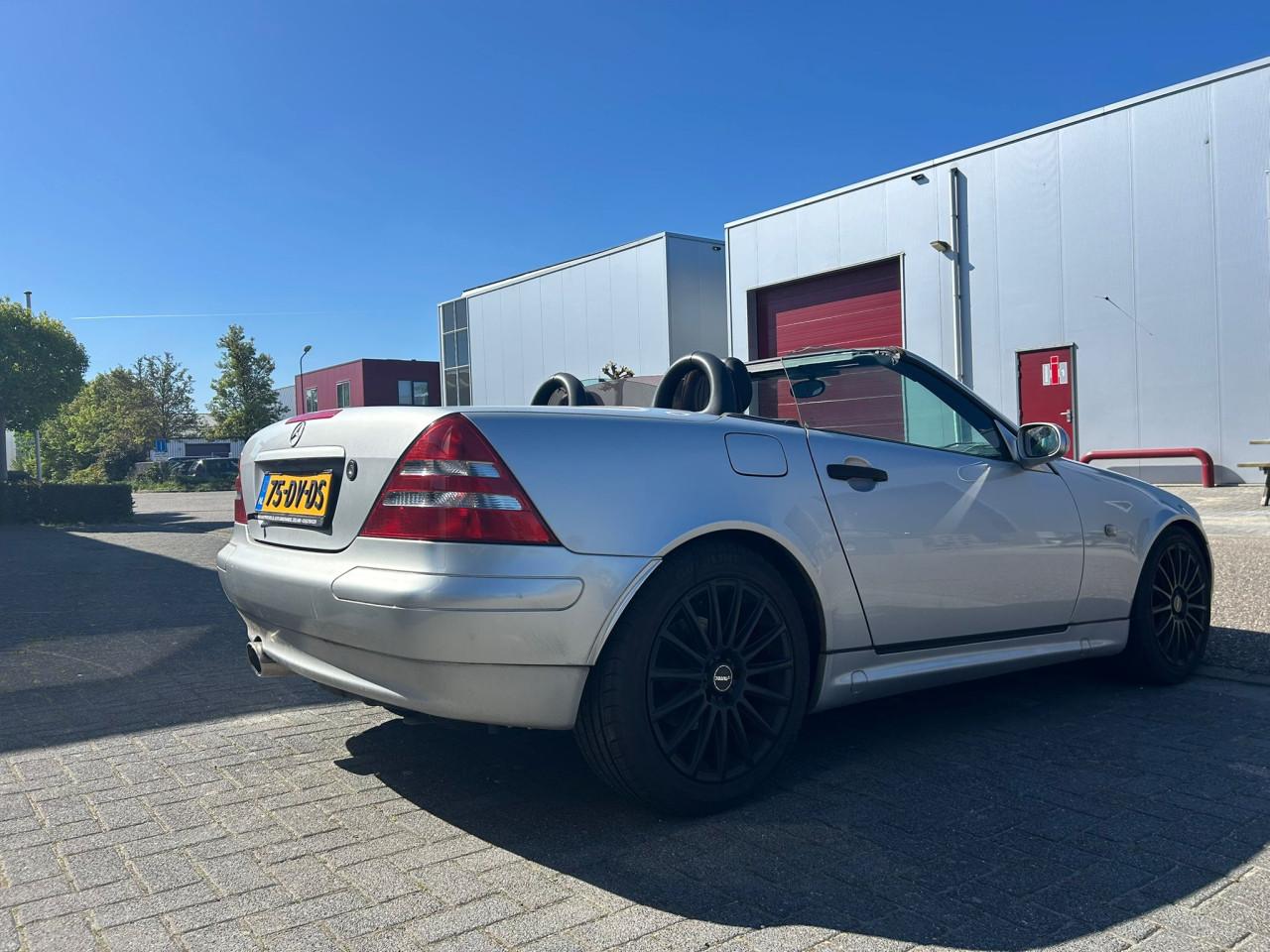 Mercedes-Benz SLK-klasse 200 Mooie Auto en Klinkt Mooi Sportief!