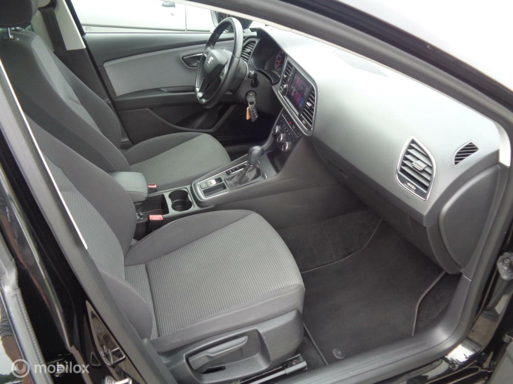 Seat Leon Sportstourer st 1.0 ecotsi style business/airco/led/pdc/automaat 