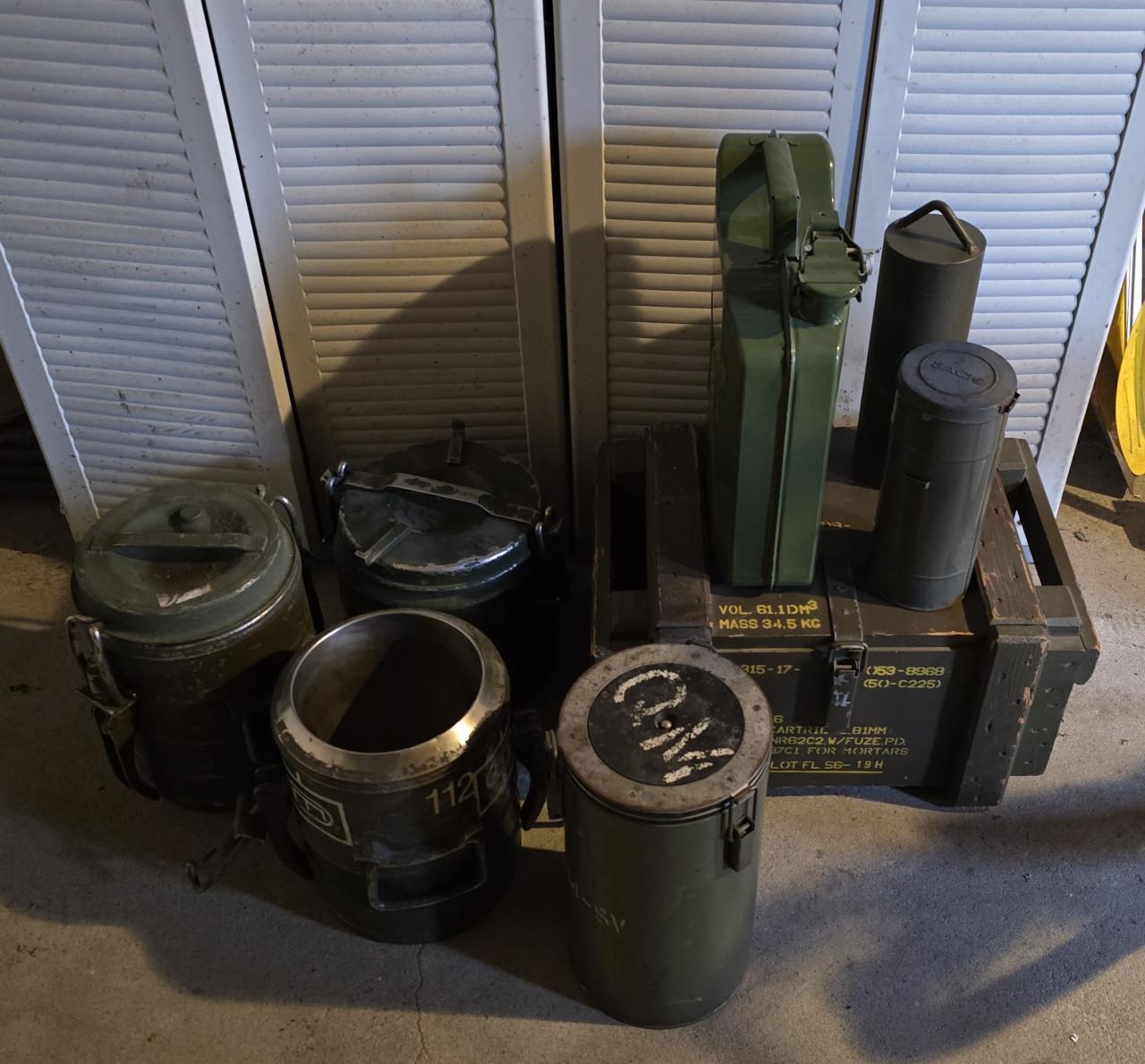 Verschillende legerartikelen