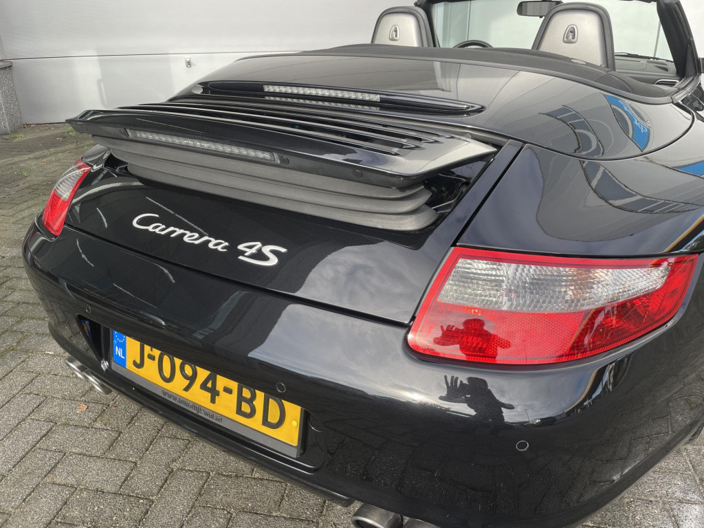 Porsche 911 cabrio 3.8 carrera 4s