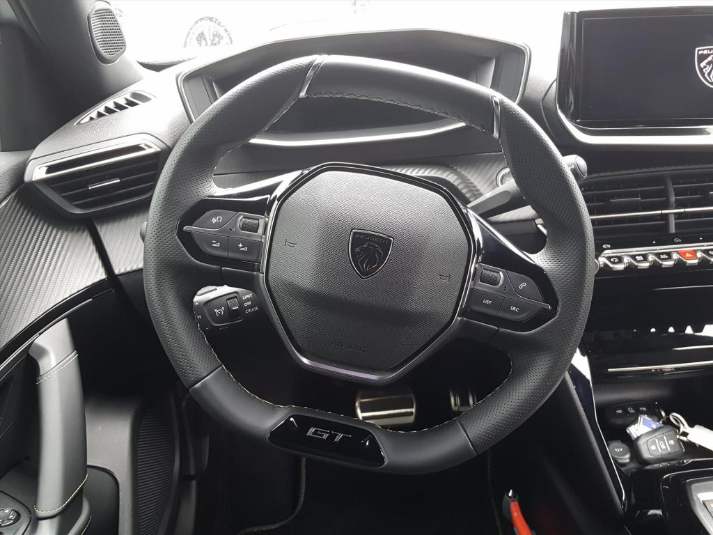 Peugeot E-2008 ev 54kwh 156pk gt |navi|bt|camera 360°|cruise&climate contro
