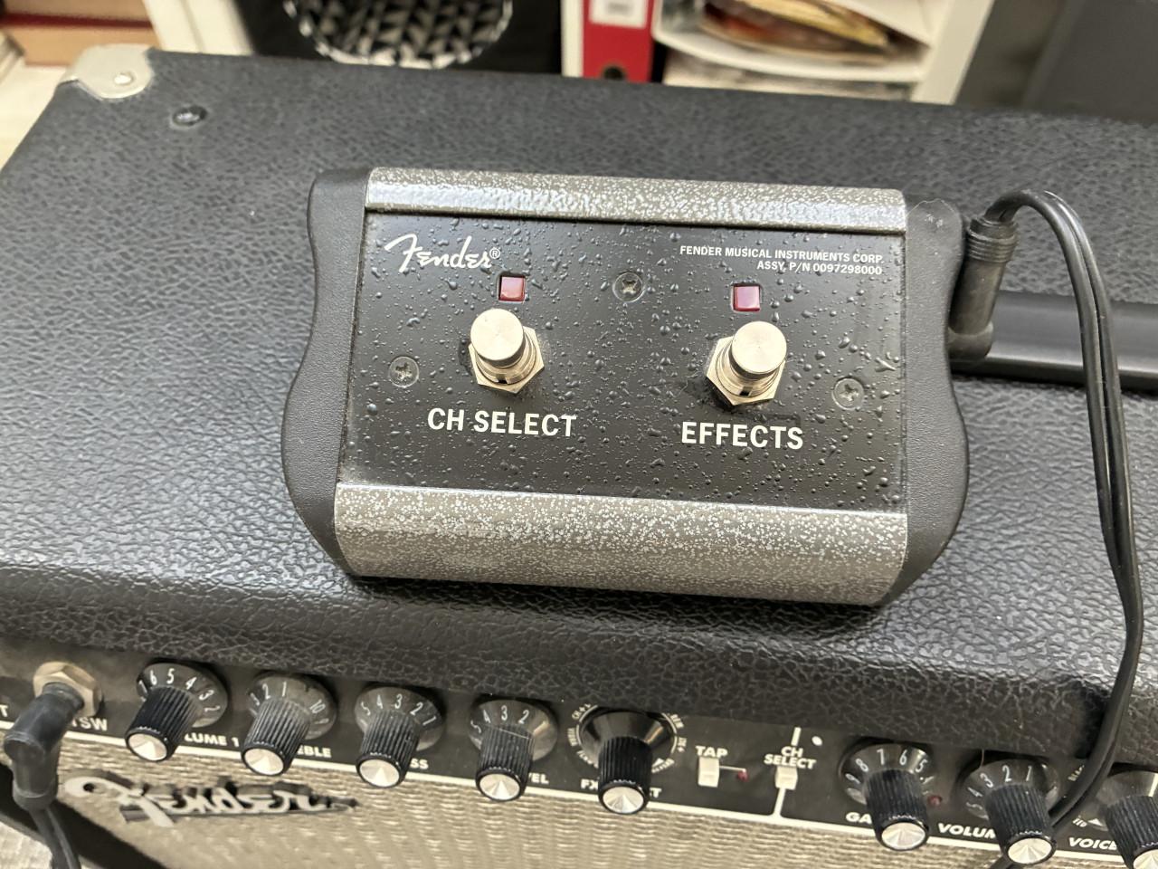 FENDER Champion 100 gitaarversterker