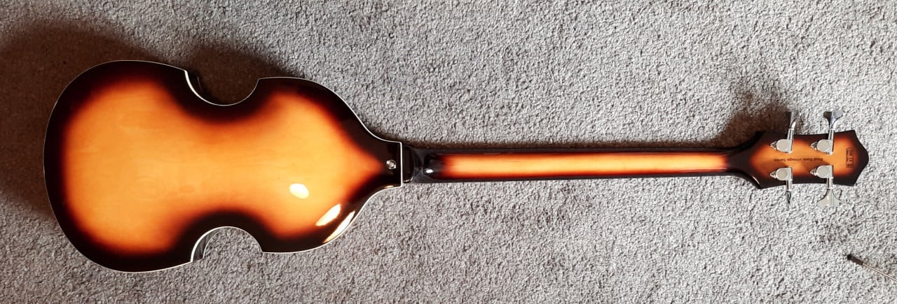 Basgitaar (vioolbas)