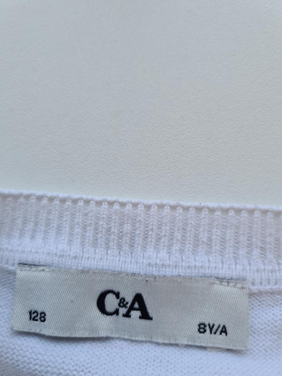 Heel leuk wit vestje met konijntjes en applicaties van C&A  Maat 128