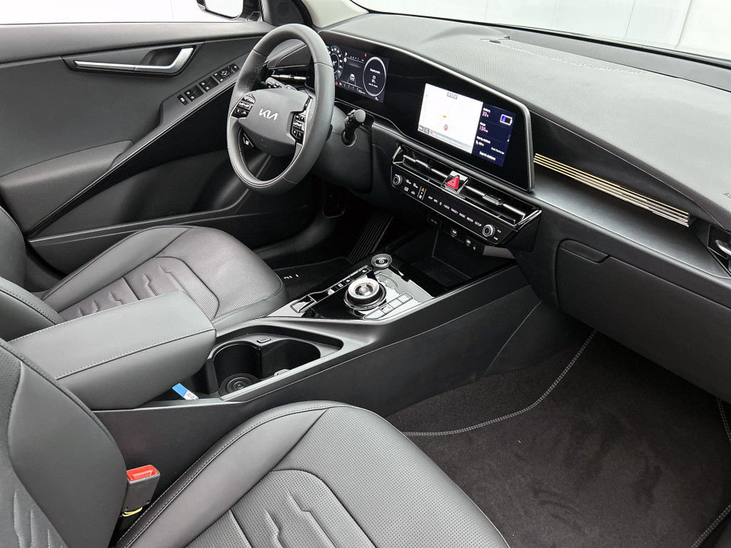 Kia Niro Ev plus 64.8 kwh snel leverbaar | schuif/kantel dak | electrisch v