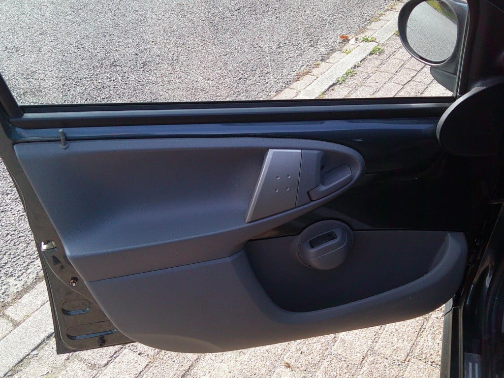 Peugeot 107 1.0-12v sublime