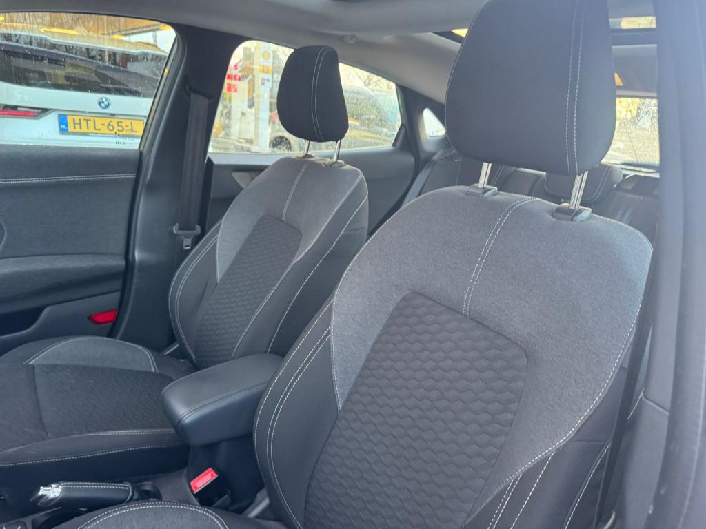 Ford Puma 1.0 ecoboost hybrid titanium