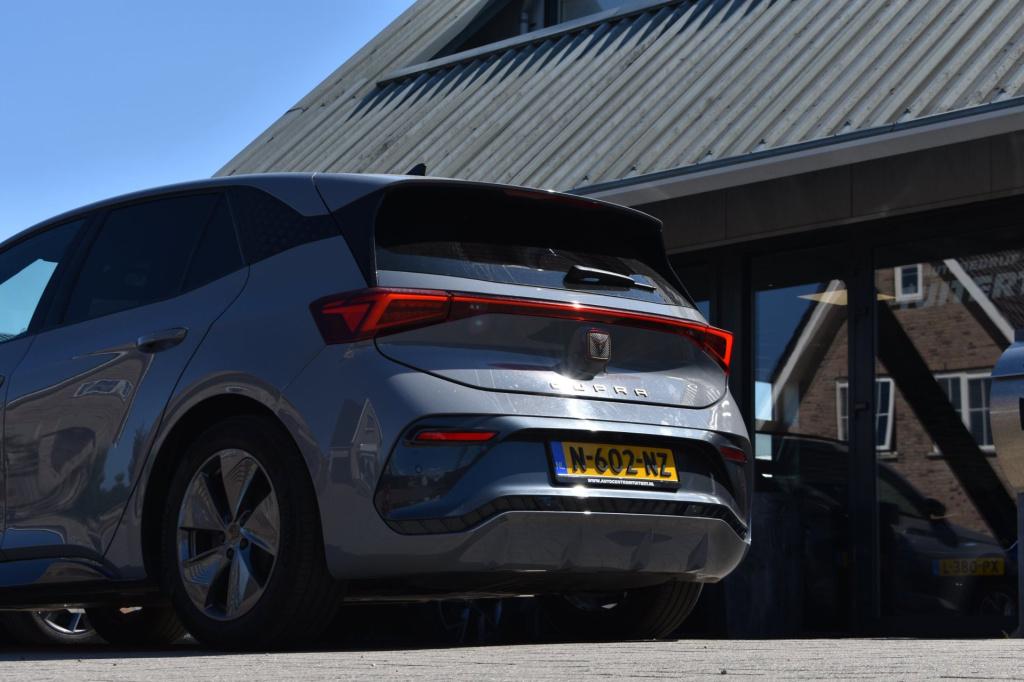 Cupra Born business one 62 kwh soh 93.2% | stoelverwarming | camera | nap |