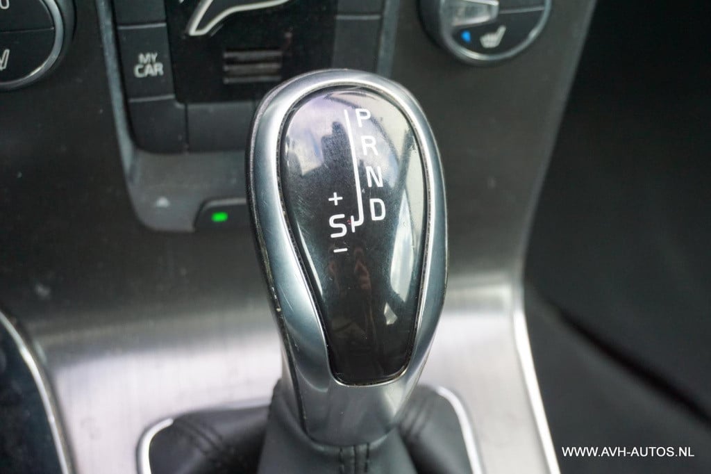 Volvo V40 2.0 d3 summum automaat