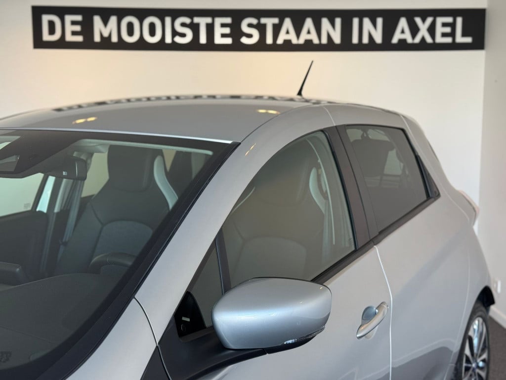 Renault Zoe r135 intens 52 kwh (koopaccu / ccs)