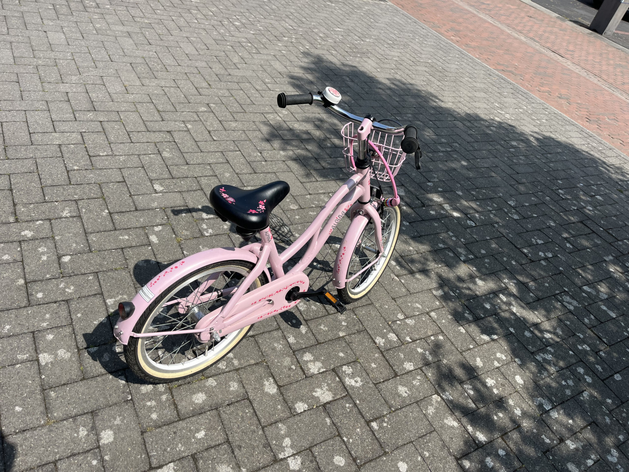 Roze kinderfiets