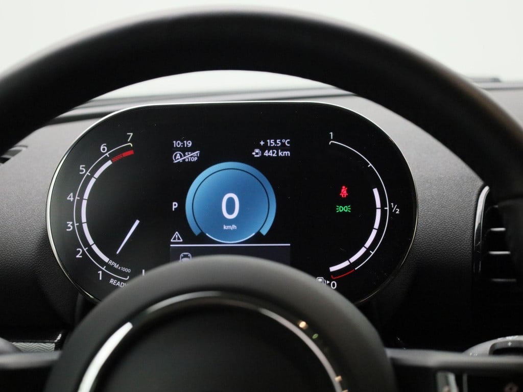 Mini Clubman 1.5 cooper essential | automaat | lage km stand! | navigatie |