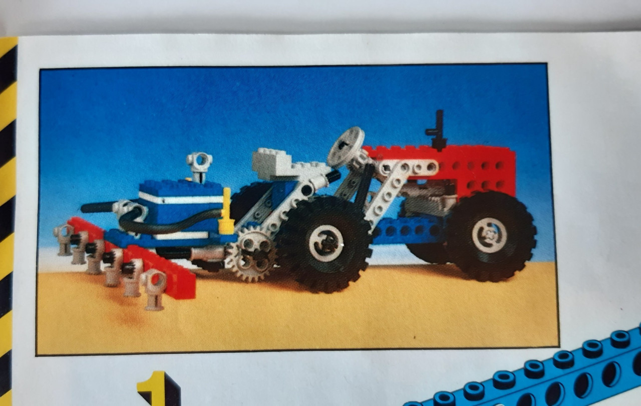 LEGO Technic 8841: Traktor of Dune Buggy / Desert Racer