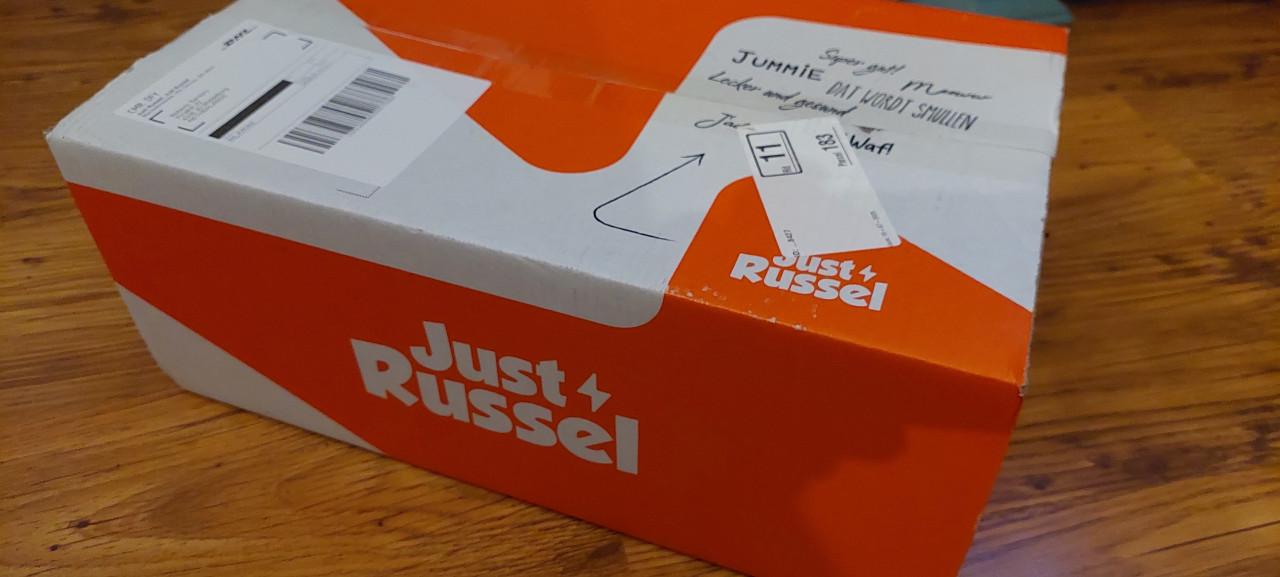 Just Russel hondenvoer