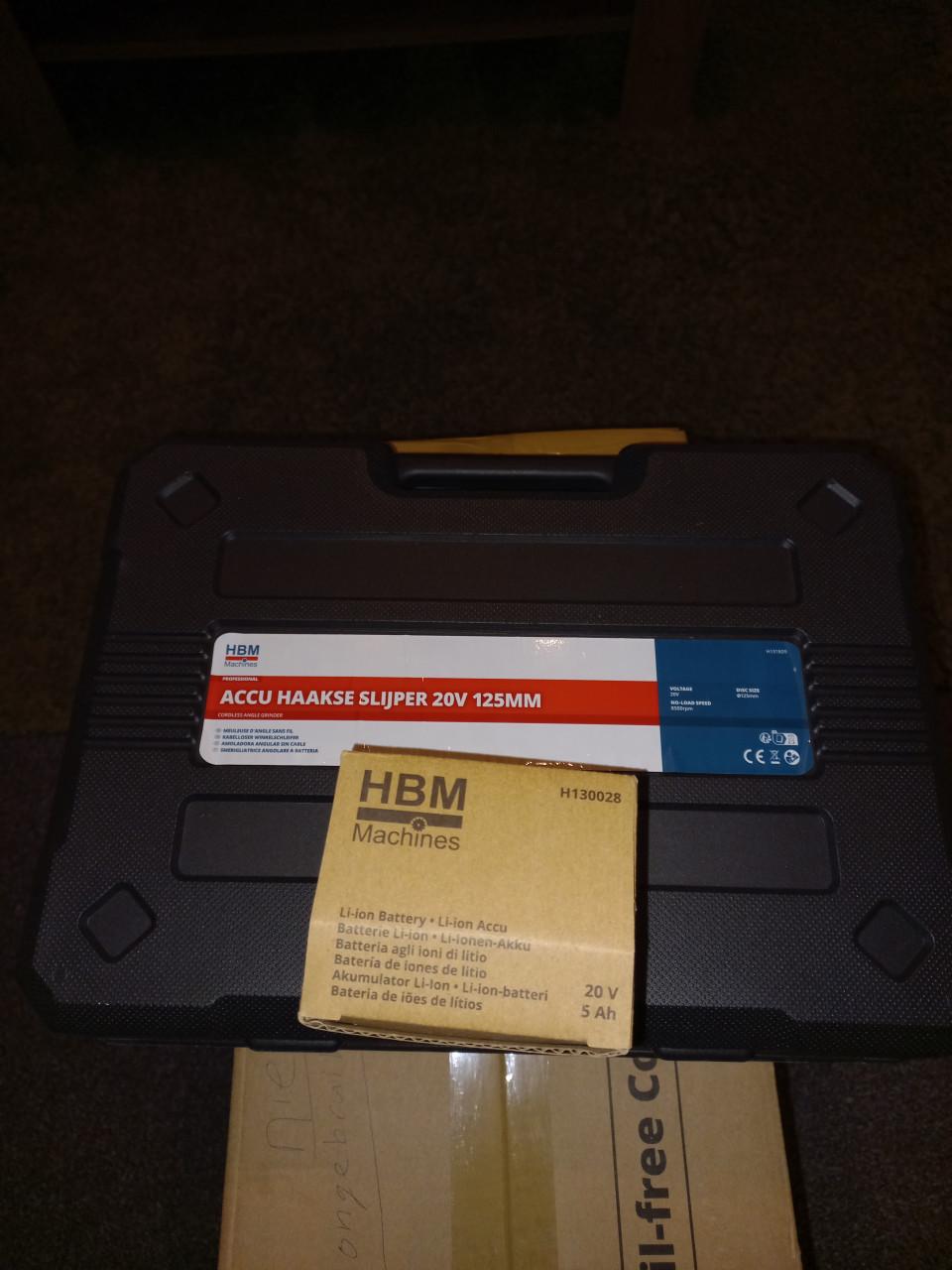 Haakse slijper inclusief accu NIEUW