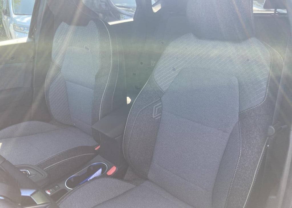 Renault Captur 1.6 e-tech full hybrid 145 techno