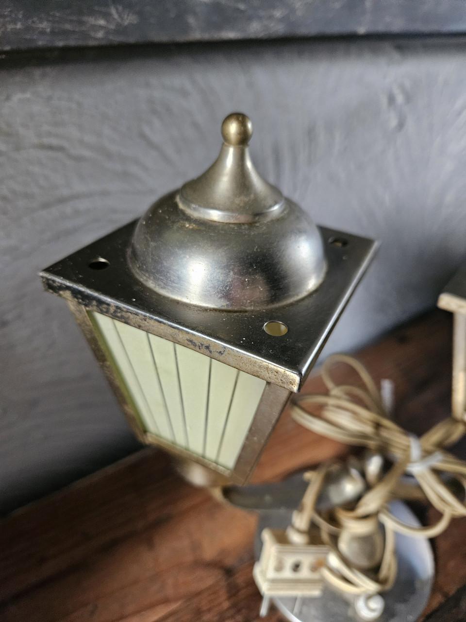 Antieke jaren 60 lantaarn tafellamp puntgaaf item