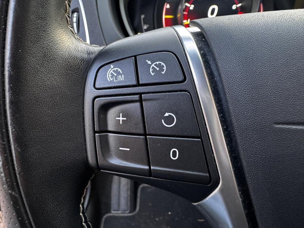 Volvo V40 2.0 t4 business sport | automaat | nav | carplay | trekhaak