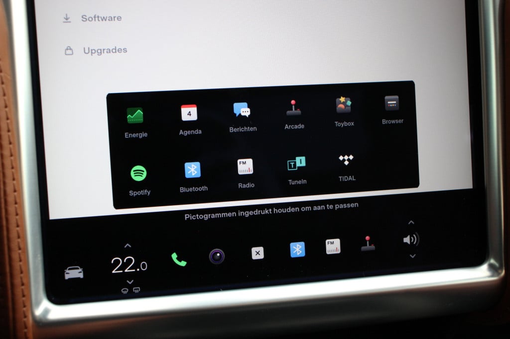 Tesla Model S 90d base 422pk | panoramdak | luchtvering | autopilot