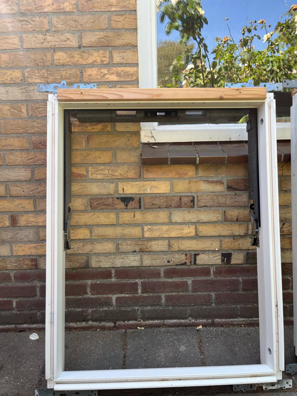Set van 2 Velux dakramen GGL MK04 (78x98 cm) - incl. losse gootstukken