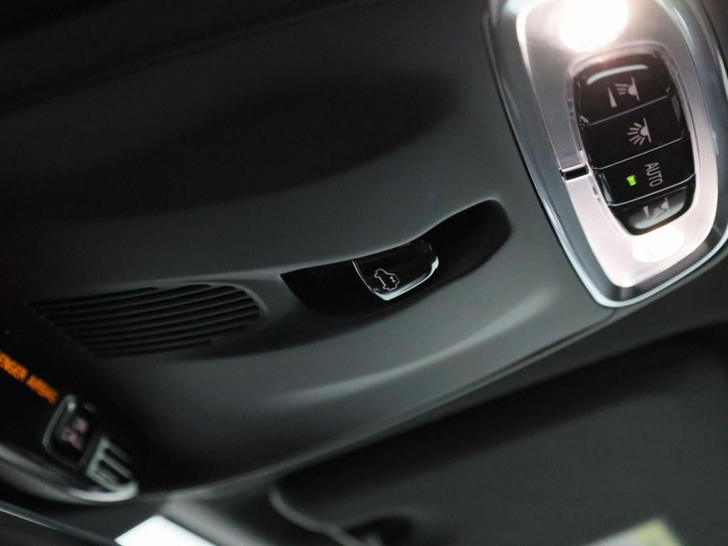 Volvo XC60 t6 recharge geartronic r-design automaat | panorama dak | naviga