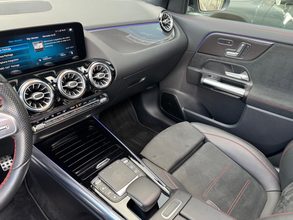 Mercedes-Benz Gla-klasse 200 business solution amg automaat /wegklapbare tr