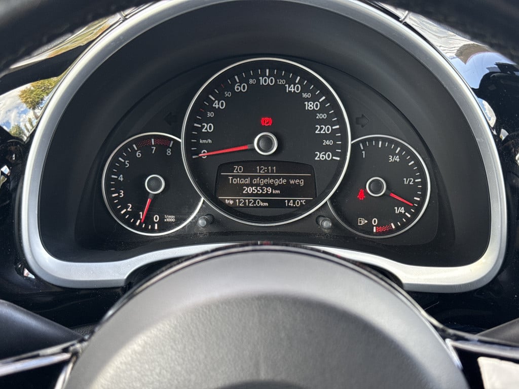 Volkswagen New Beetle 1.2 tsi design | nl-auto | navi | airco | cruisec.