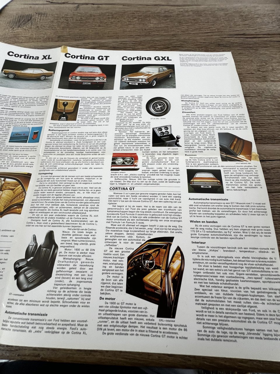 Ford Cortina autobrochure