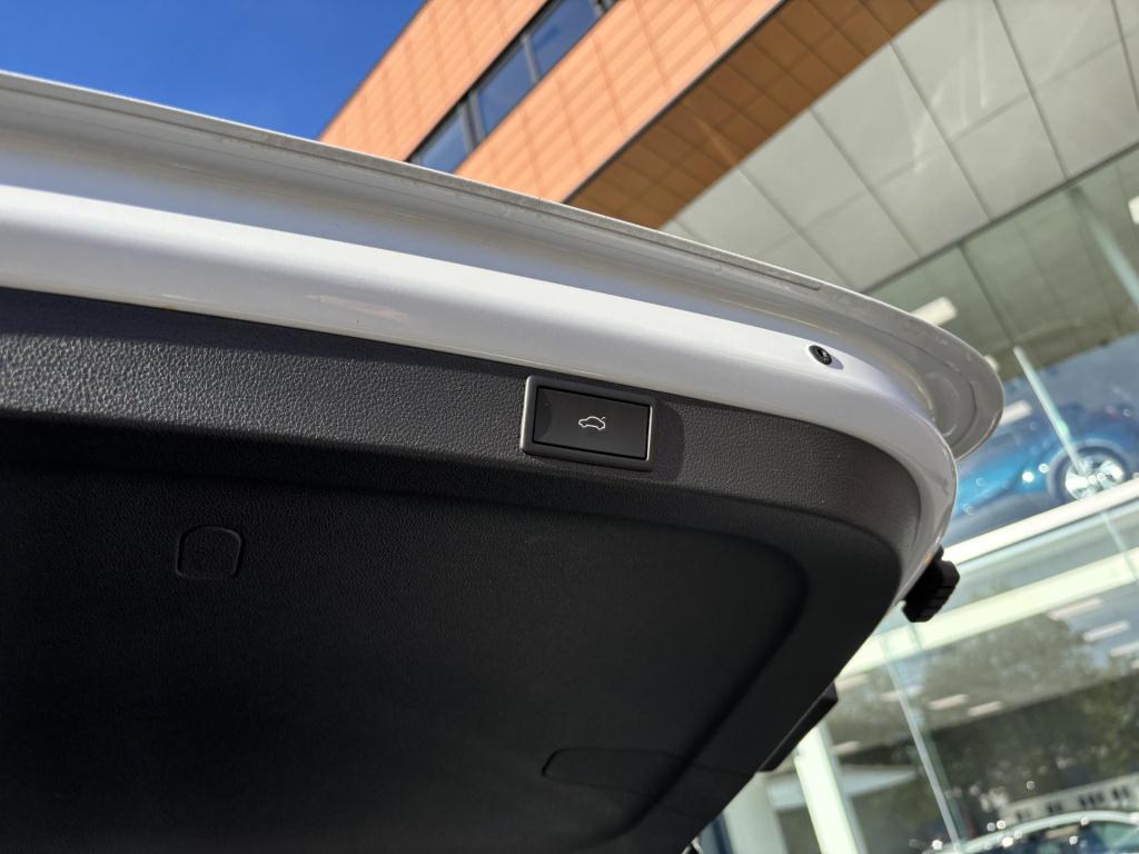 Skoda Octavia combi 1.0 tsi business edition