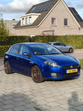 Fiat Bravo 1.4t 150pk Maseratie Blue