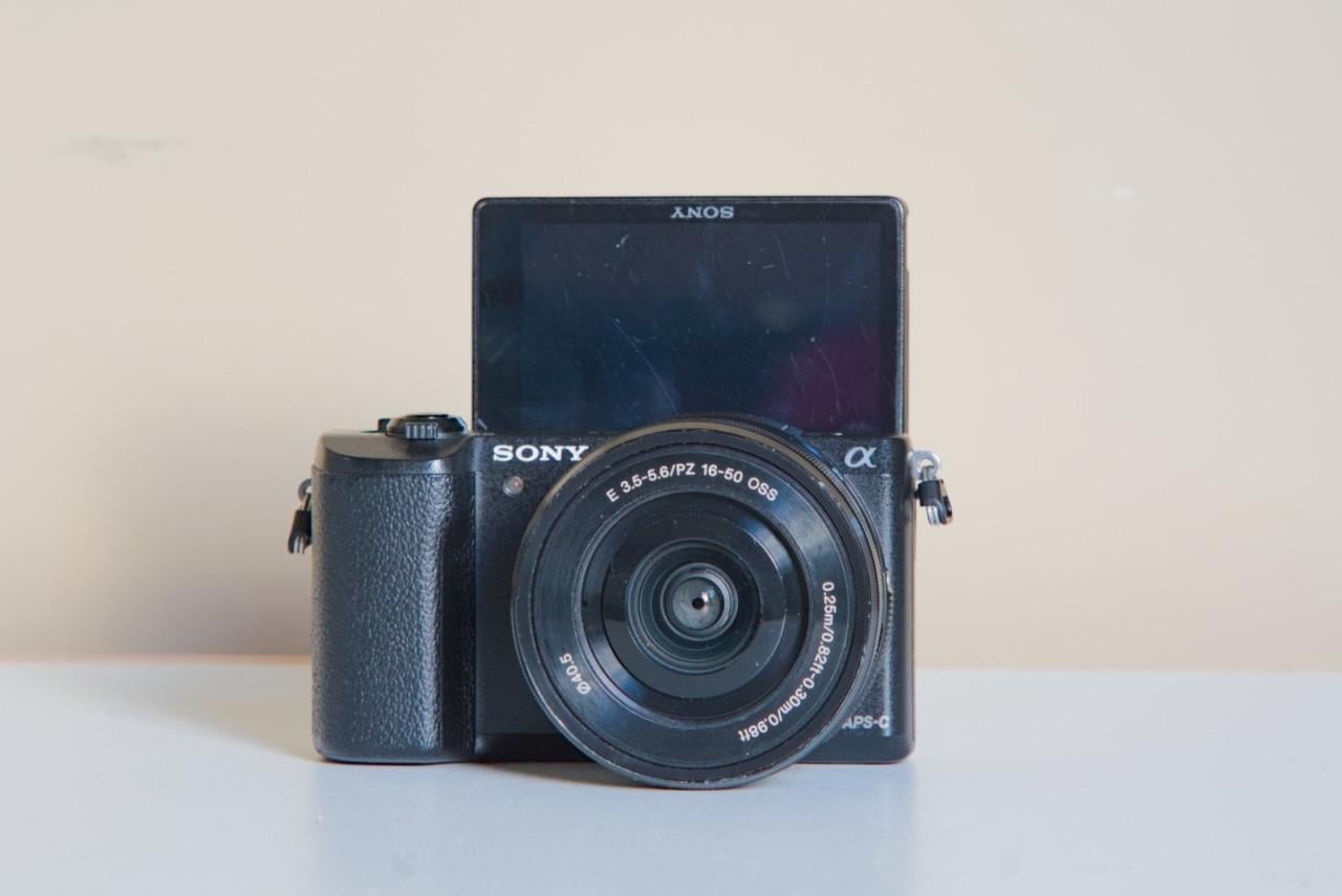 Sony a5100 systeemcamera inc 2 sony lenzen en accessiores